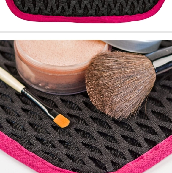 🔥SUPER HOT🔥 Essential Makeup Mat - Picture 2 of 2